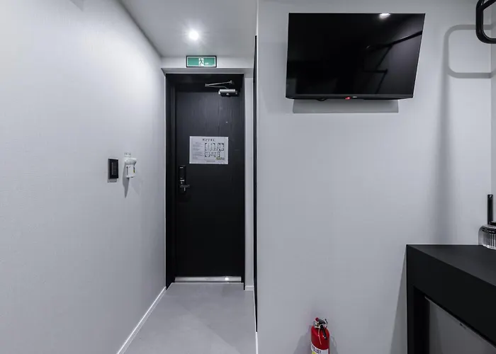 Via Jongno Hotel